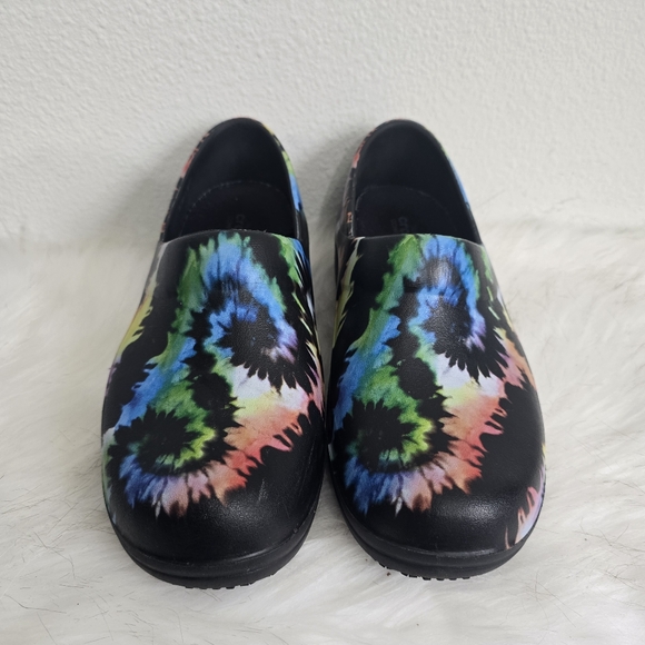 CROCS Neria Tie-Dye Clogs Women's 8 - Picture 2 of 4